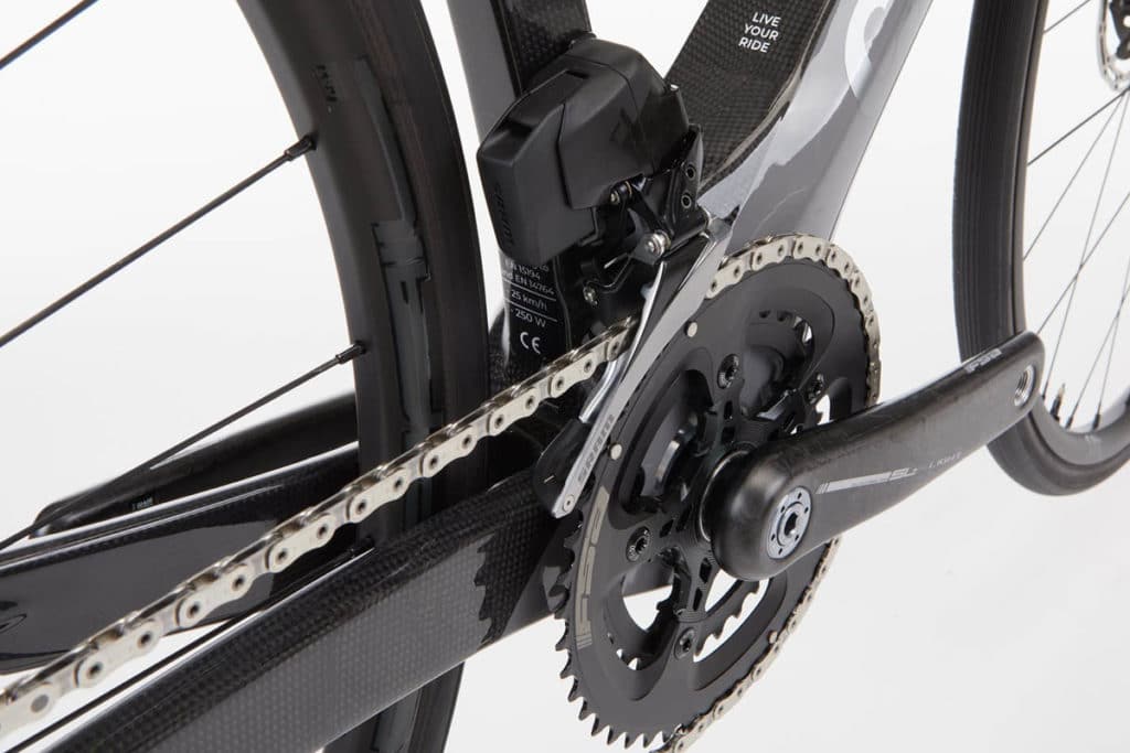 Crank with dual chainring on the Cipollini Flusso e-road bike with Bikedrive Air drive from maxon