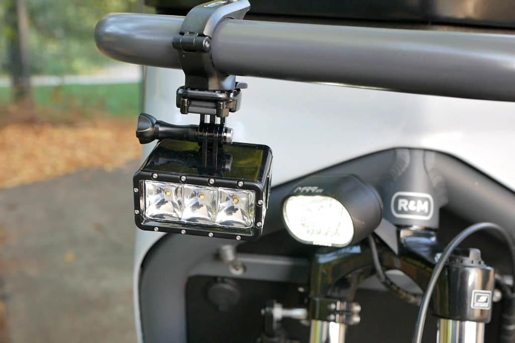 Handle on the Idit box for e-cargo bikes for attaching headlights and cameras