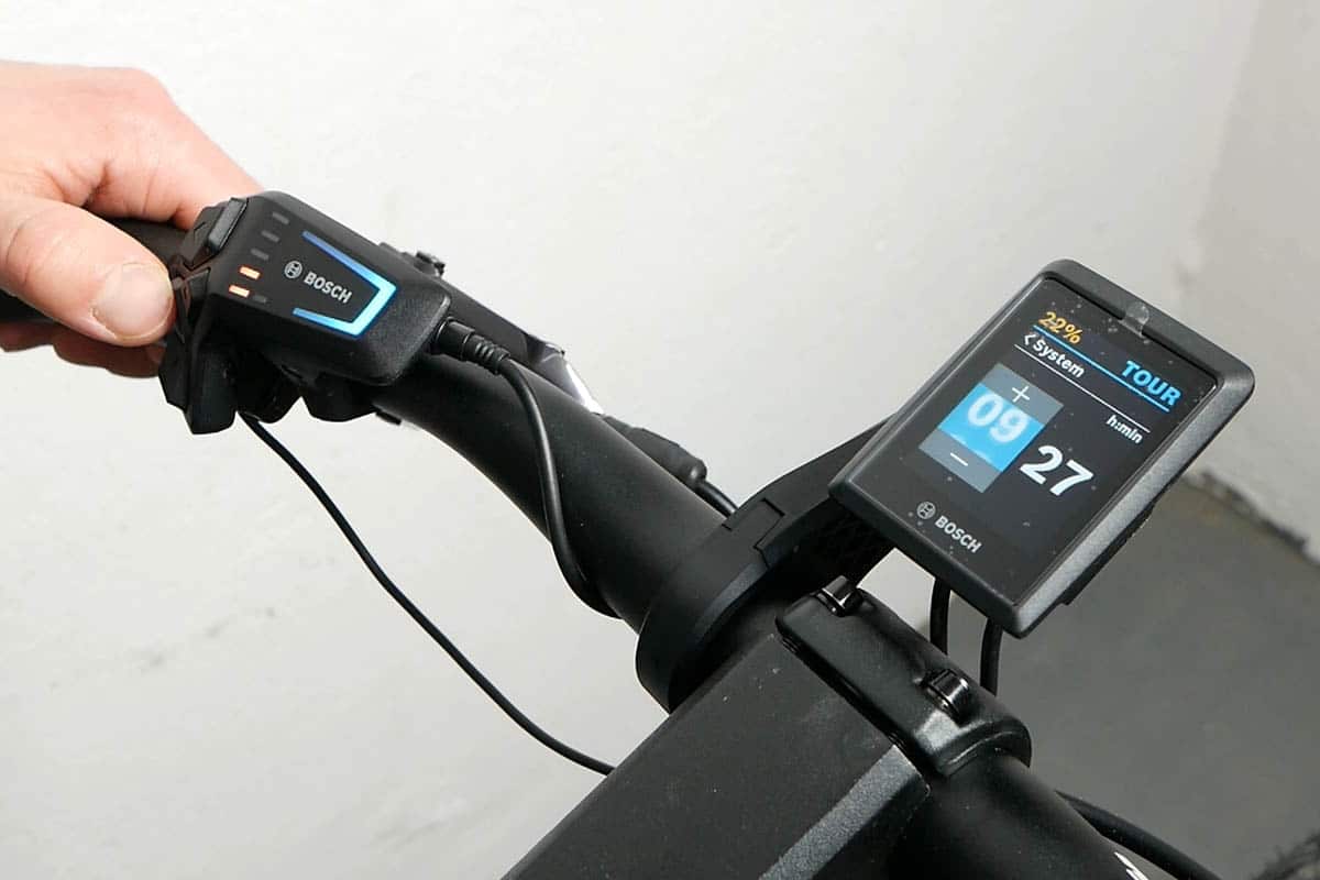 Setting the time on ebike displays from Bosch, Flyer and more
