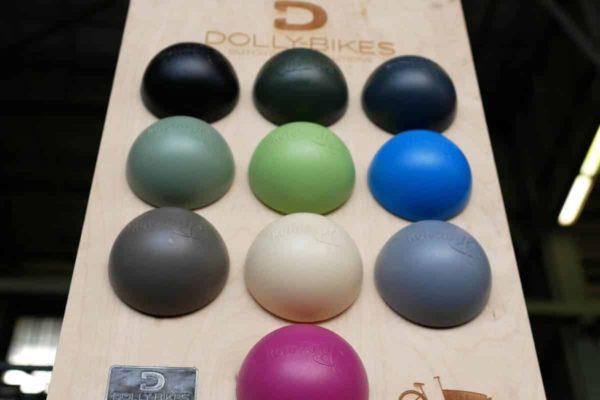 Choice of colours for the cargo box of the E-Dolly e-cargo bike from Dolly Bikes