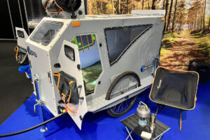 Tinyvroum Capsulbike camping trailer for ebikes