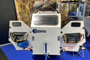 Tinyvroum Capsulbike camping trailer for ebikes with the two side doors folded open