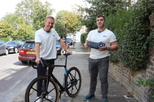 Co-founder Alastair Darwood and Sir Chris Hoy present the Skarper DiskDrive ebike drive