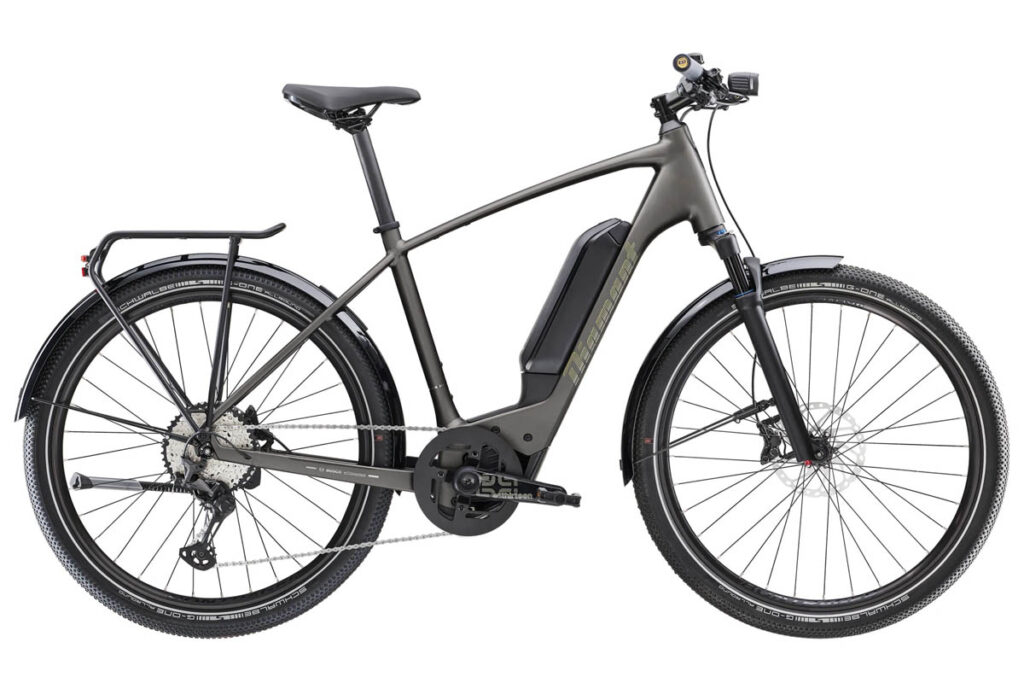 Diamant Zing Super Deluxe ebike featuring a diamond frame and Bosch PowerPack 545 battery