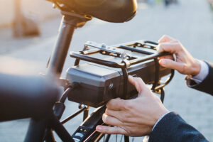 Rear rack battery on an ebike