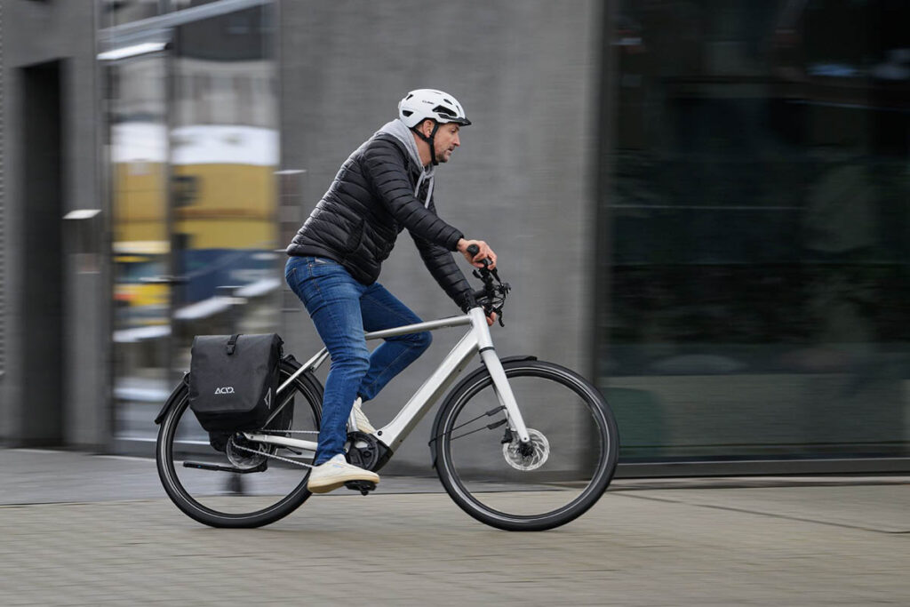 Fully equipped Cube Editor Hybrid ebike