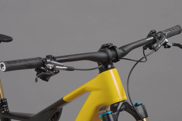 Cockpit on the Orbea Rise ebike