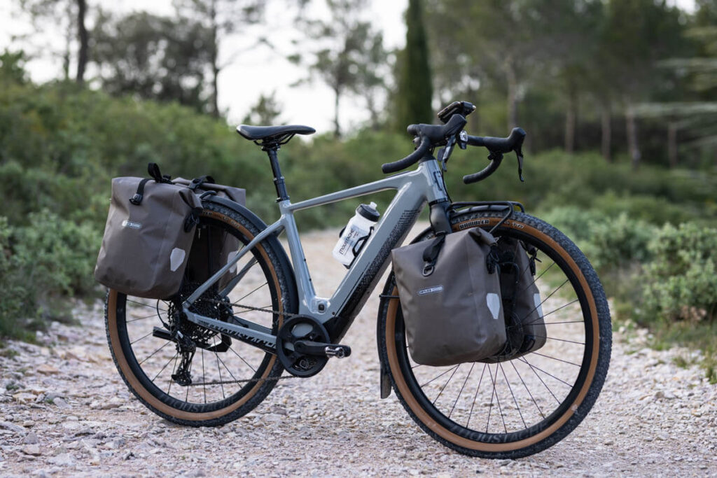 Moustache Dimanche 29 Gravel 4 EQ ebike with panniers