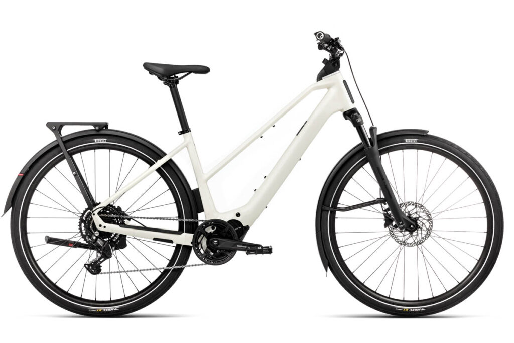 Orbea Kemen Tour ebike in the colour Ivory White