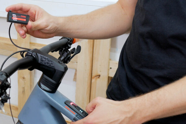 Function test during installation of the Bosch Purion 400 display on an ebike featuring the Bosch Smart System