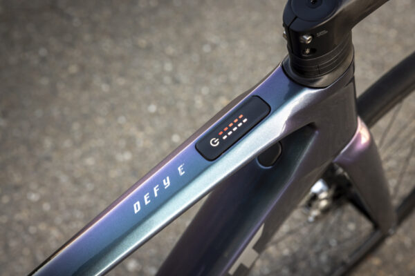 Giant RideControl Go control unit on the Giant Defy Advanced E+ Elite ebike