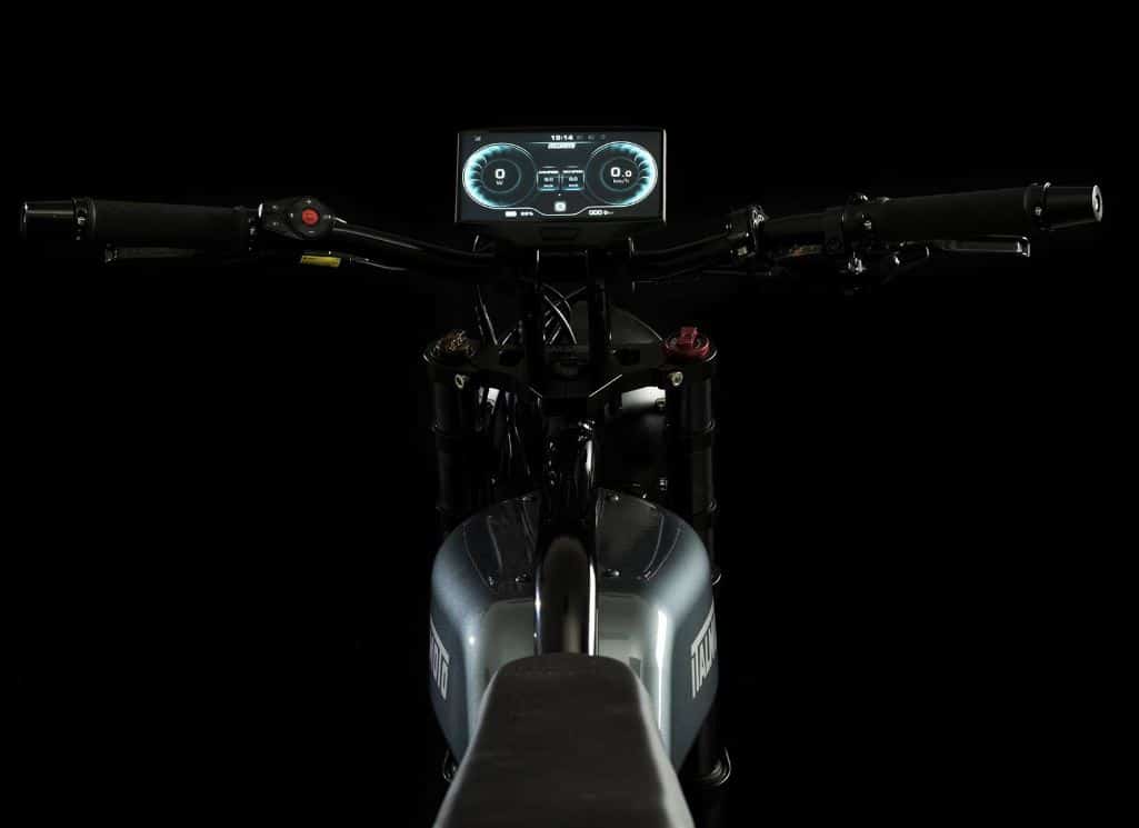 Amazing motorcycle look of the Trionfale cockpit