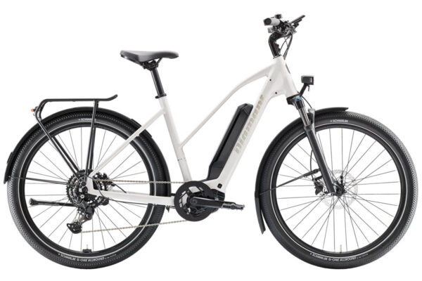 Diamant Zing Trip Core 2025 ebike with mid-step frame in the colour Baumwollweiss Metallic